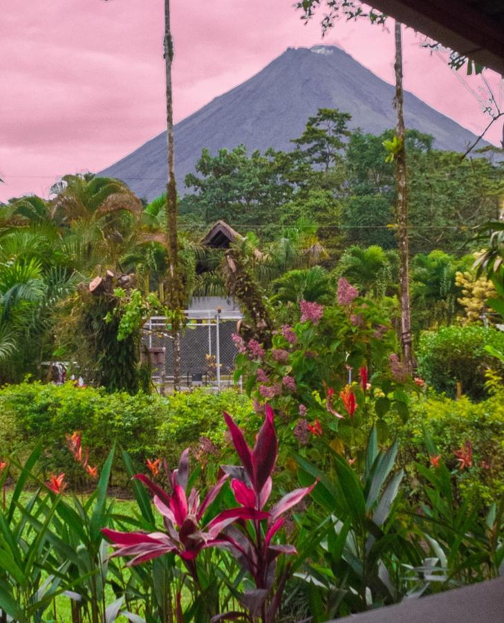 Arenal Backpackers Resort La Fortuna Exteriör bild La Fortuna, Costa Rica