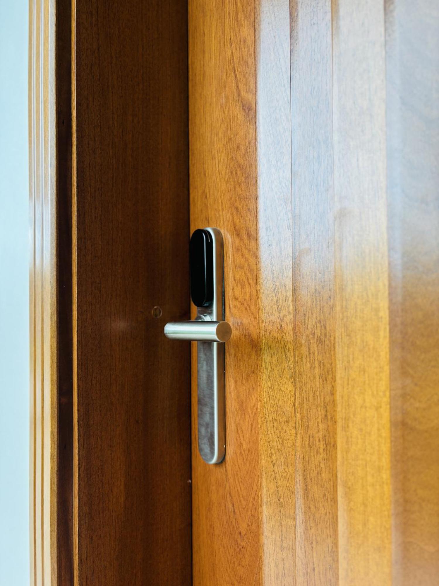 Arenal Backpackers Resort La Fortuna Exteriör bild A door handle